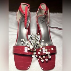 Crocodile pattern, chunky heeled, ankle strap.